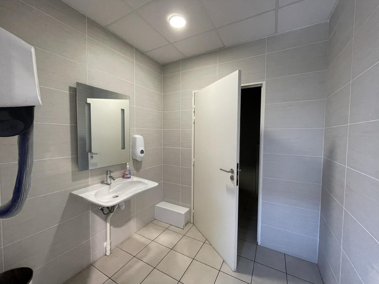 Commerce Saint-Mitre-les-Remparts 1024m² Location commerce Saint-Mitre-les-Remparts Bouches-du-Rhône OLCOM2312313 5